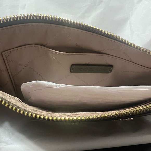 Michael Kors Large Zip Wristlet - Picture 3 of 3